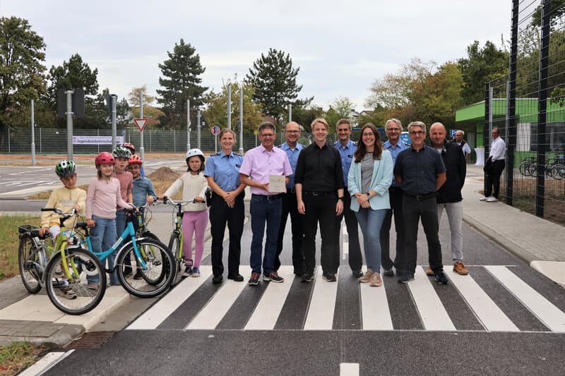 Foto zum Beitrag „Neue Jugendverkehrsschule an der Grundschule Horstring in Landau eingeweiht“